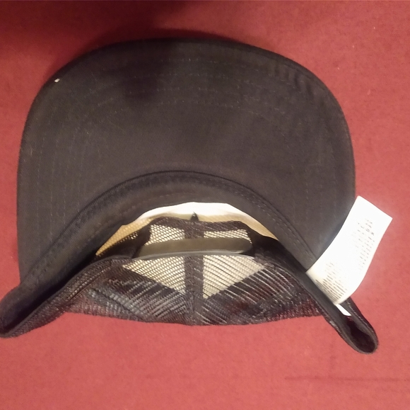 Vans Off The Wall Snap-back Mesh Trucker - Picture 2 of 4
